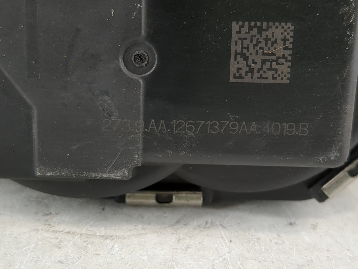 2016-2021 Chevrolet Malibu Throttle Body P/N:12671379AA Fits Fits 2016 2017 2018 2019 2020 2021 2022 OEM Used Auto Parts - O