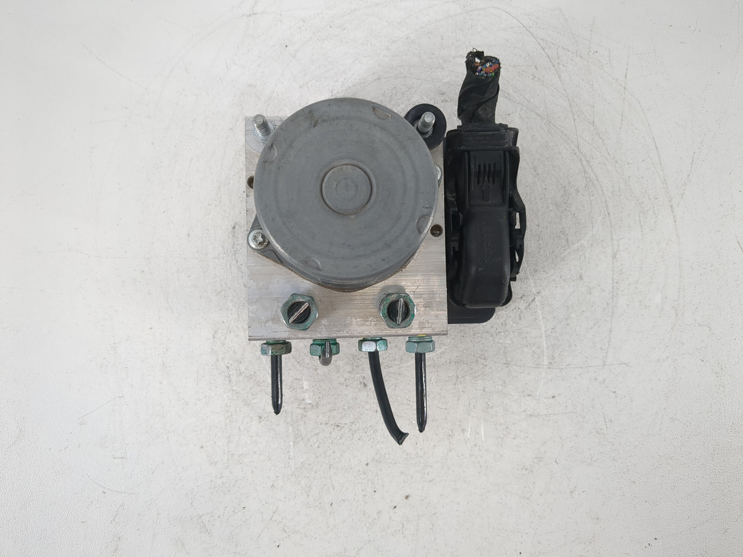 2019-2021 Chevrolet Malibu ABS Pump Control Module Replacement P/N:8450 1623 065055766 Fits Fits 2019 2020 2021 OEM Used Aut