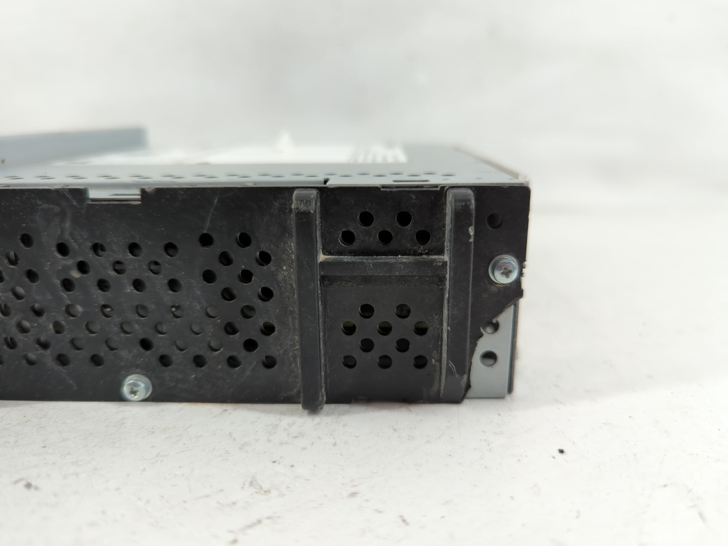 2019-2021 Chevrolet Malibu Radio AM FM Cd Player Receiver Replacement P/N:84691615 Fits Fits 2019 2020 2021 2022 OEM Used Au