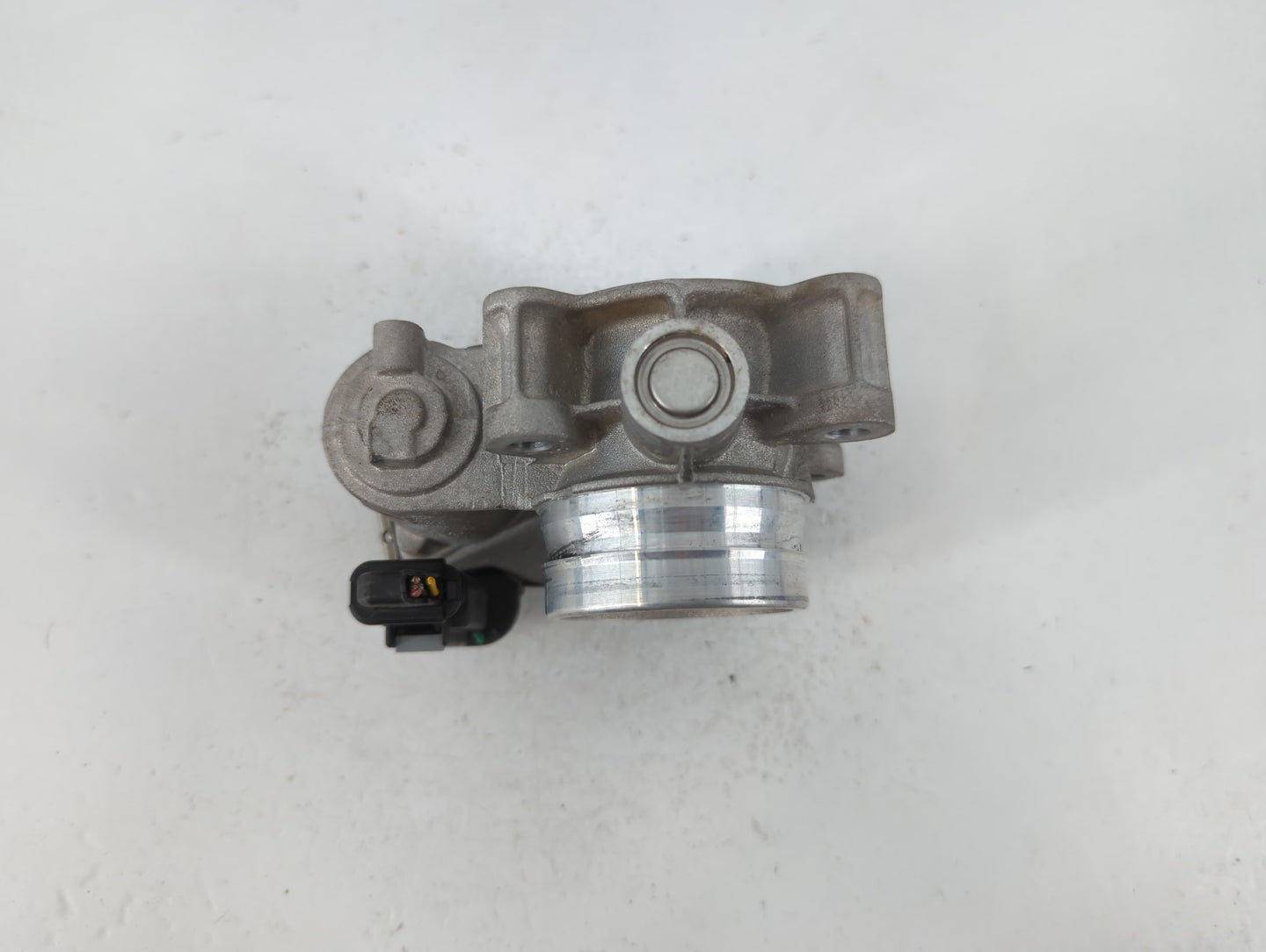 2016-2021 Chevrolet Malibu Throttle Body P/N:12671379AA Fits Fits 2016 2017 2018 2019 2020 2021 2022 OEM Used Auto Parts - O