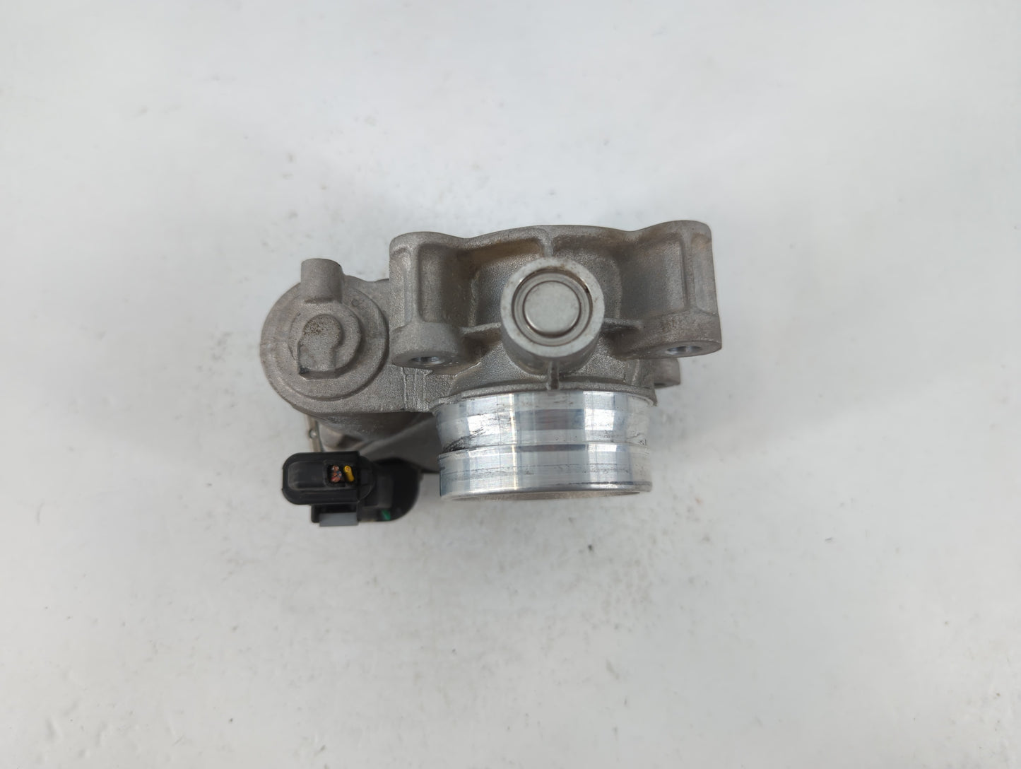 2016-2021 Chevrolet Malibu Throttle Body P/N:12671379AA Fits Fits 2016 2017 2018 2019 2020 2021 2022 OEM Used Auto Parts - O