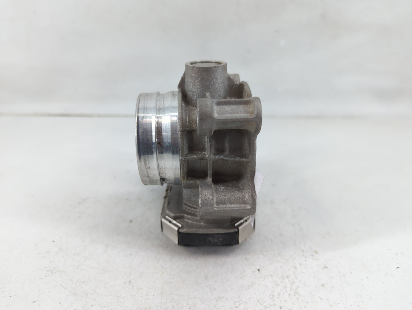 2016-2021 Chevrolet Malibu Throttle Body P/N:12671379AA Fits Fits 2016 2017 2018 2019 2020 2021 2022 OEM Used Auto Parts - O