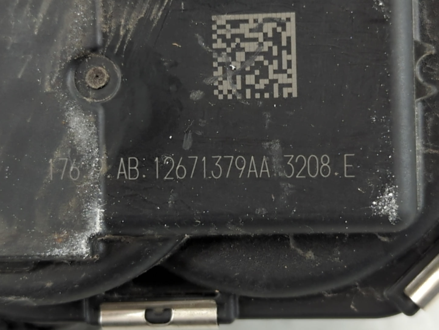 2016-2021 Chevrolet Malibu Throttle Body P/N:12671379AA Fits Fits 2016 2017 2018 2019 2020 2021 2022 OEM Used Auto Parts - O