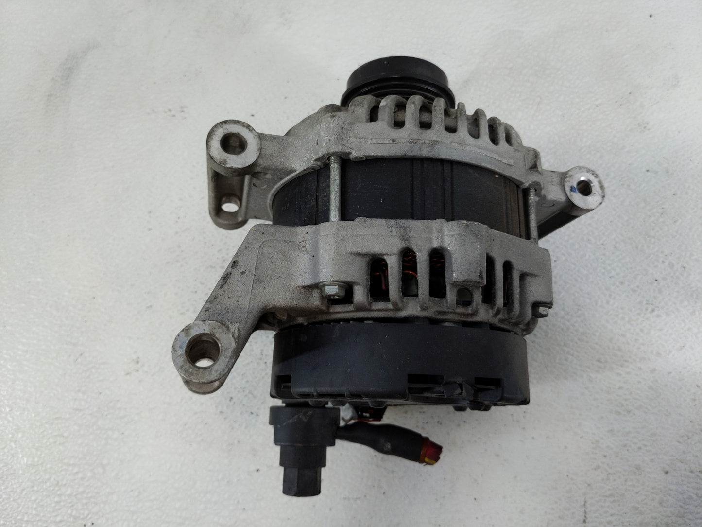 2019-2021 Chevrolet Malibu Alternator Replacement Generator Charging Assembly Engine OEM P/N:13534118 Fits Fits 2019 2020 20