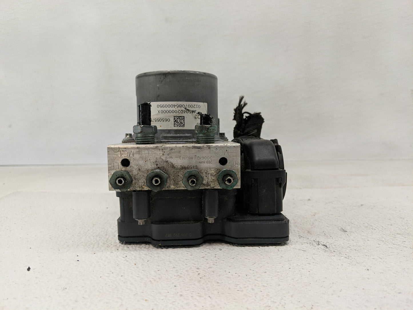2019-2021 Chevrolet Malibu ABS Pump Control Module Replacement P/N:84501623 Fits Fits 2019 2020 2021 OEM Used Auto Parts - O
