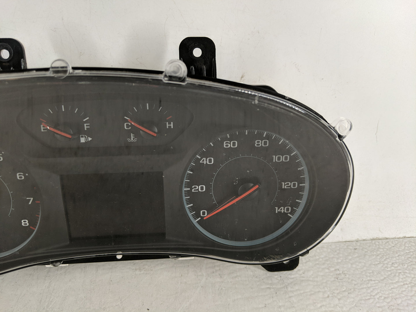 2020-2021 Chevrolet Malibu Instrument Cluster Speedometer Gauges P/N:84660724 Fits Fits 2020 2021 OEM Used Auto Parts - Oemu