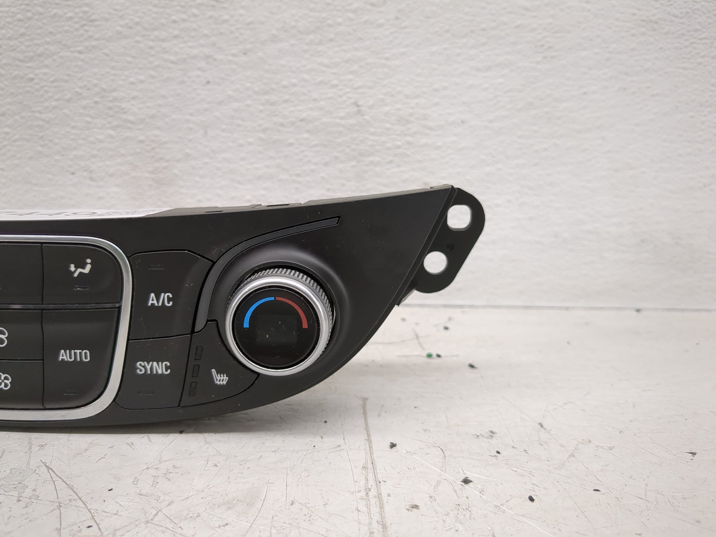 2018-2021 Chevrolet Malibu Climate Control Module Temperature AC/Heater Replacement P/N:84684288 Fits Fits 2018 2019 2020 20