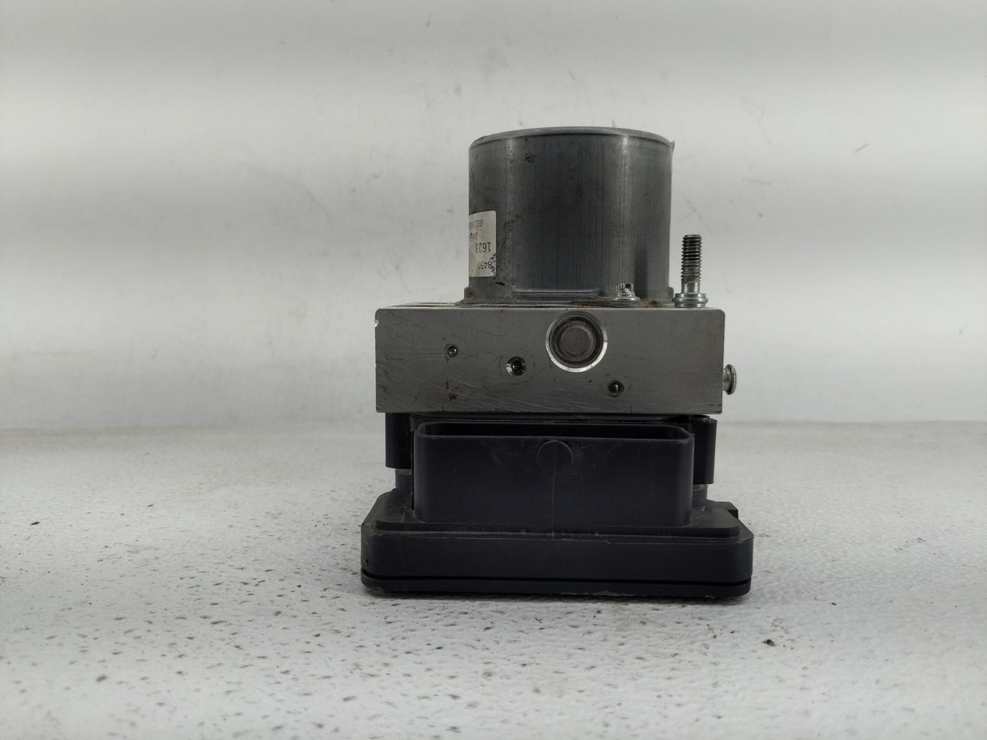 2019-2021 Chevrolet Malibu ABS Pump Control Module Replacement P/N:84501623 Fits Fits 2019 2020 2021 OEM Used Auto Parts - O