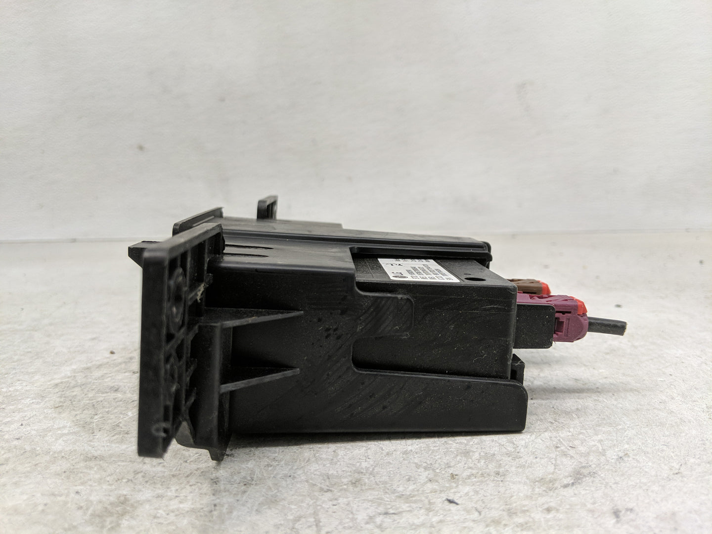 2019-2021 Chevrolet Malibu Telematics Control Module 86804753 - Oemusedautoparts1.com