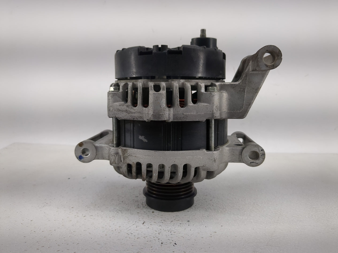 2019-2021 Chevrolet Malibu Alternator Replacement Generator Charging Assembly Engine OEM P/N:A005TV0184ZC 13534118 Fits OEM 