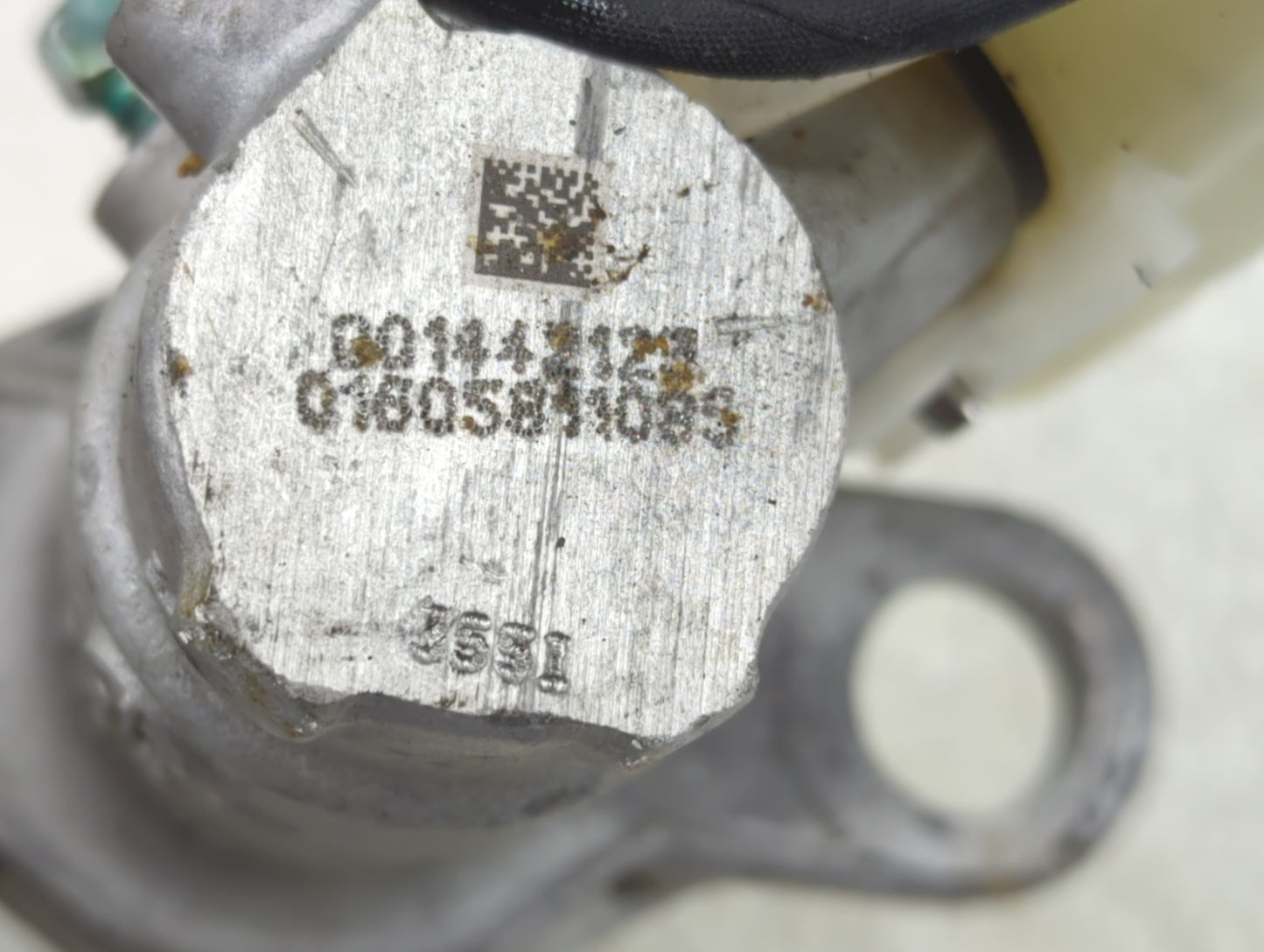2016-2021 Chevrolet Malibu Brake Master Cylinder 1276541 - Oemusedautoparts1.com