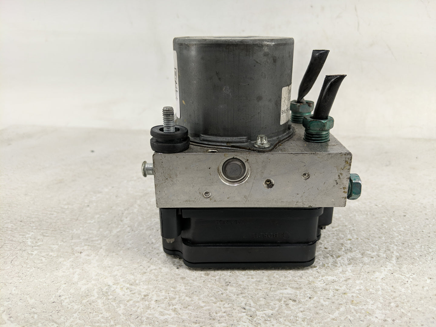 2019-2021 Chevrolet Malibu ABS Pump Control Module Replacement P/N:0650557 8450 1623 Fits Fits 2019 2020 2021 OEM Used Auto 