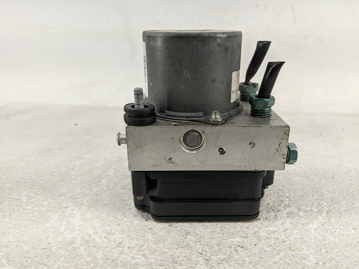 2019-2021 Chevrolet Malibu ABS Pump Control Module Replacement P/N:0650557 8450 1623 Fits Fits 2019 2020 2021 OEM Used Auto 