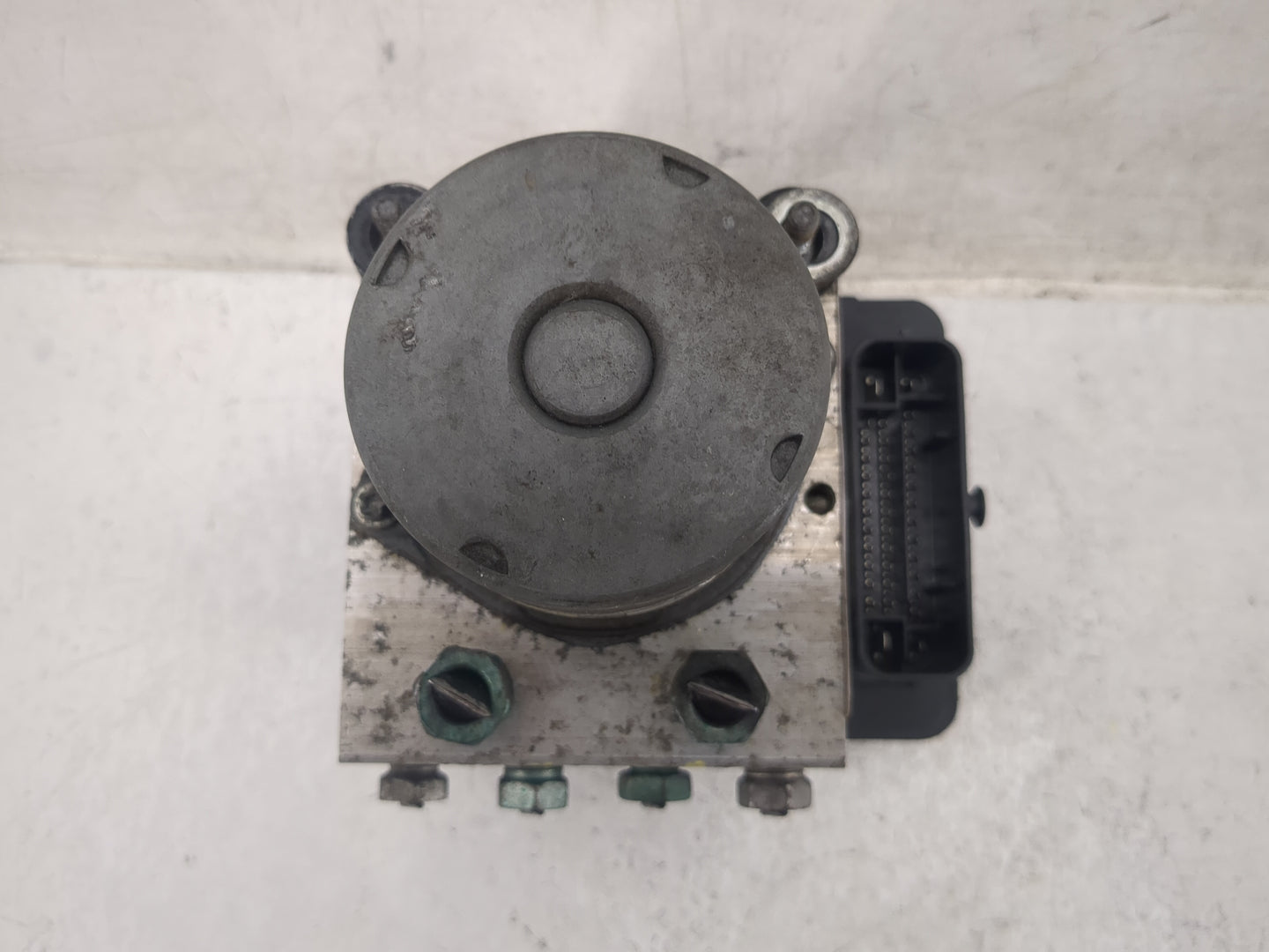 2019-2021 Chevrolet Malibu ABS Pump Control Module Replacement P/N:065055766 8450 2888, 8450 1623 Fits Fits 2019 2020 2021 O