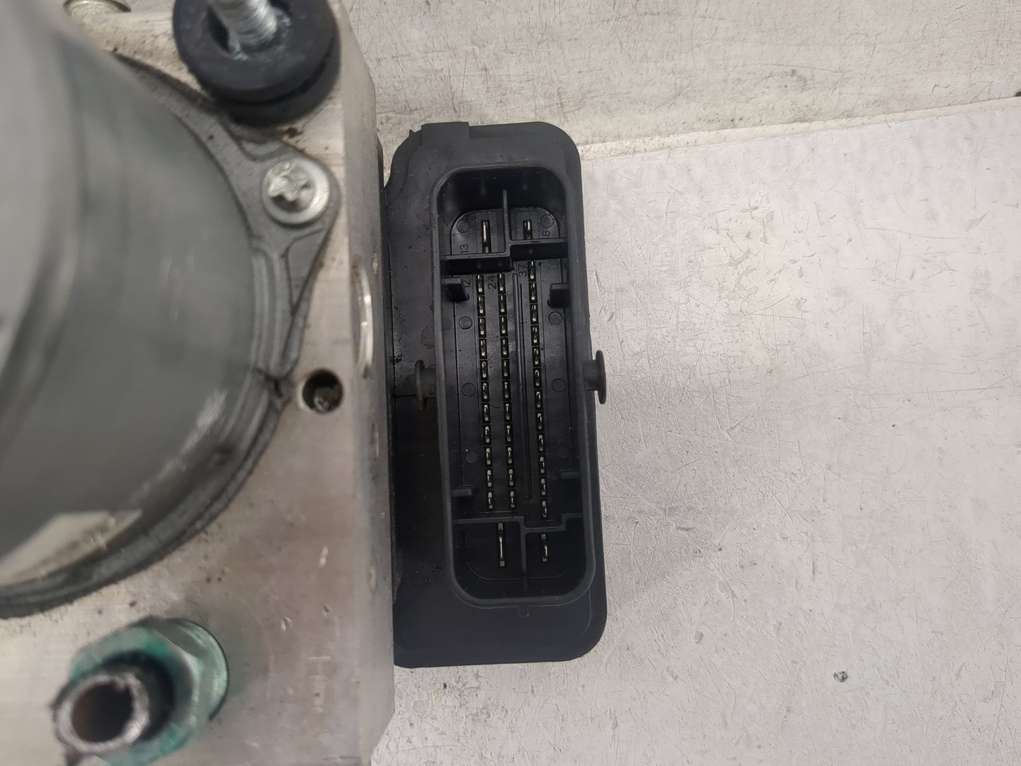 2019-2021 Chevrolet Malibu ABS Pump Control Module Replacement P/N:065055766 269 849, 8450 1623 Fits Fits 2019 2020 2021 OEM