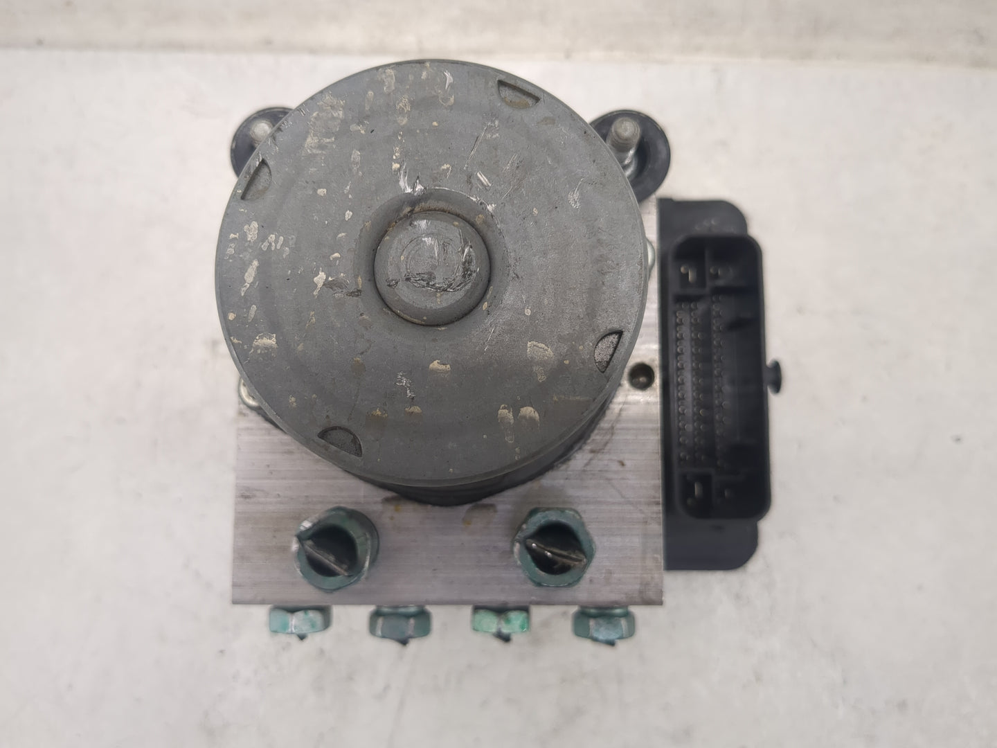 2019-2021 Chevrolet Malibu ABS Pump Control Module Replacement P/N:065055766 8476 7280, 8450 1623 Fits Fits 2019 2020 2021 O