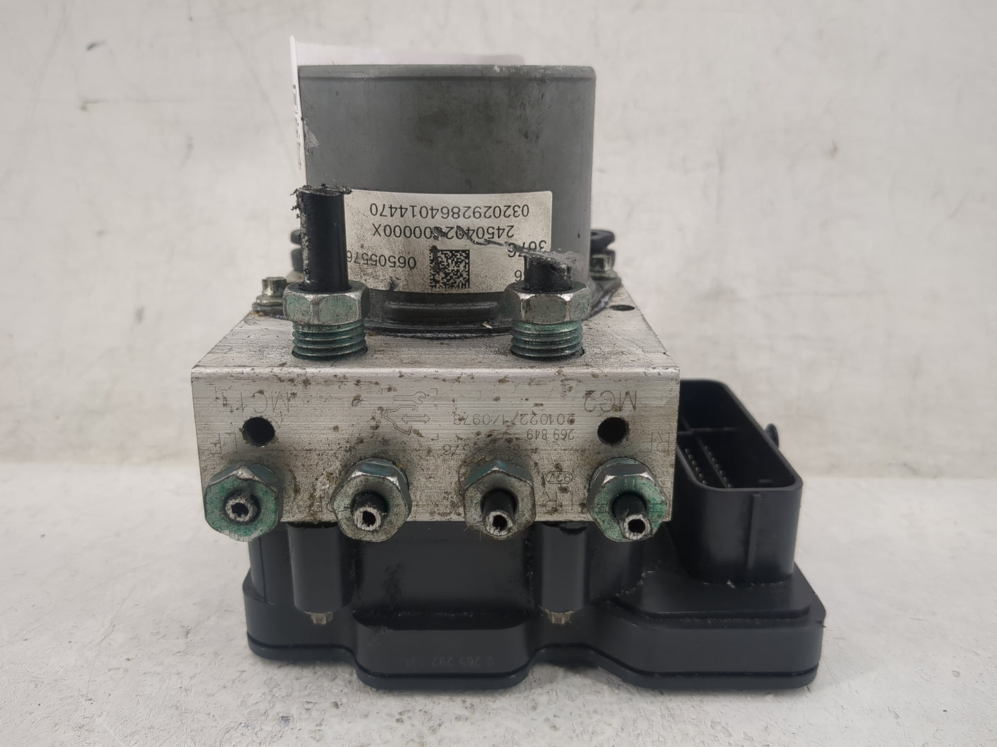 2019-2021 Chevrolet Malibu ABS Pump Control Module Replacement P/N:06505576 Fits Fits 2019 2020 2021 OEM Used Auto Parts - O