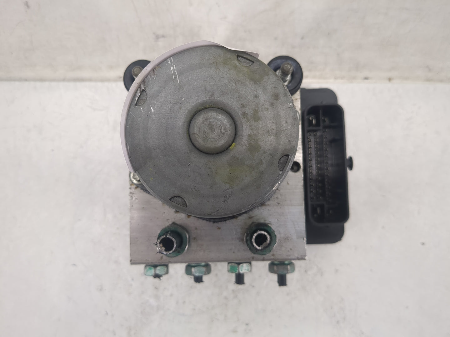 2019-2021 Chevrolet Malibu ABS Pump Control Module Replacement P/N:06505576 Fits Fits 2019 2020 2021 OEM Used Auto Parts - O