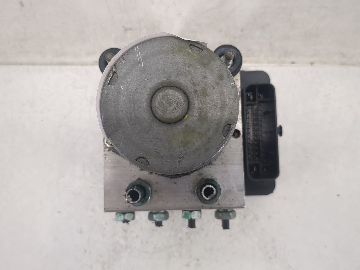 2019-2021 Chevrolet Malibu ABS Pump Control Module Replacement P/N:06505576 Fits Fits 2019 2020 2021 OEM Used Auto Parts - O