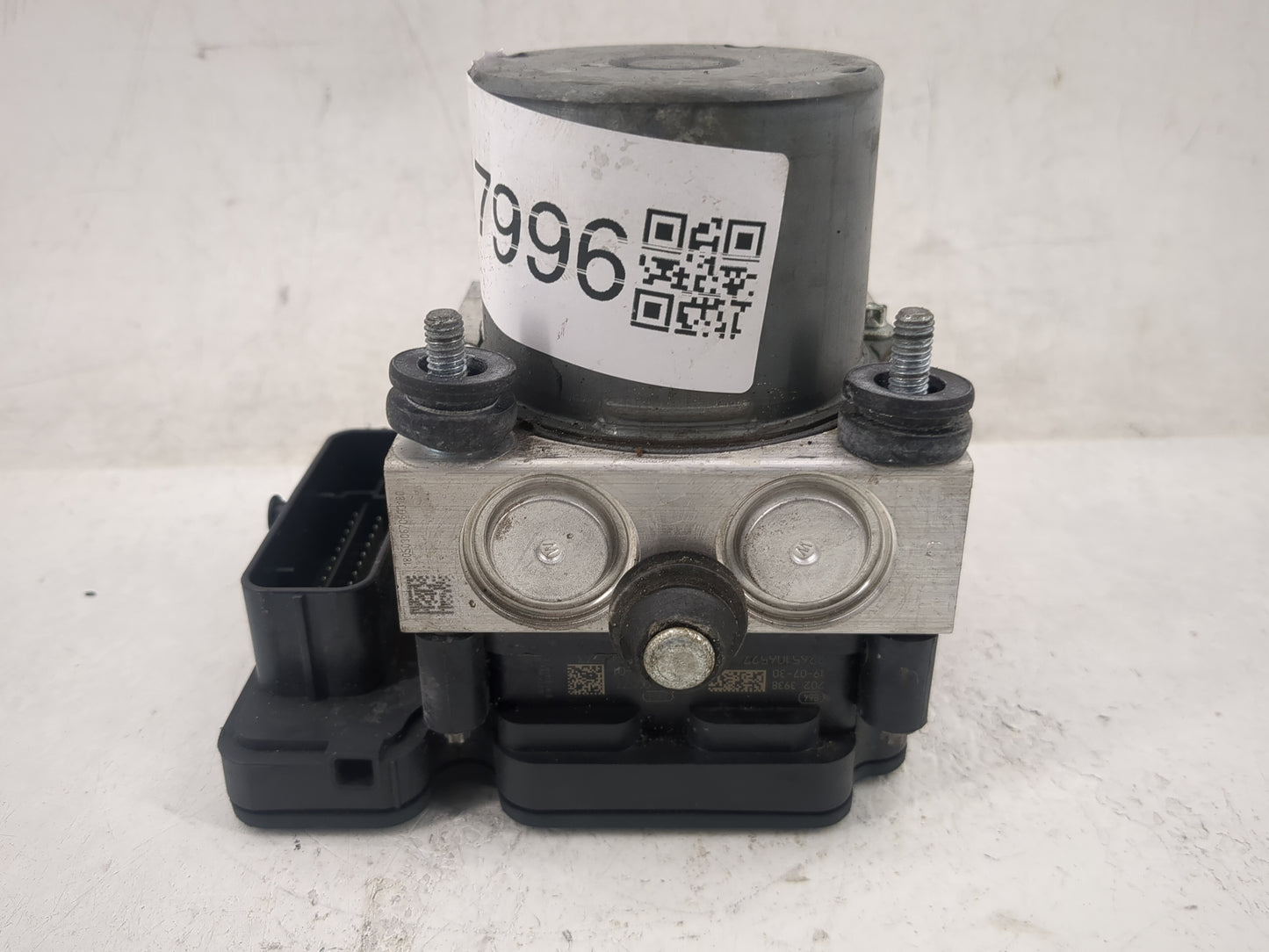 2019-2021 Chevrolet Malibu ABS Pump Control Module Replacement P/N:8450 1623 Fits Fits 2019 2020 2021 OEM Used Auto Parts - 