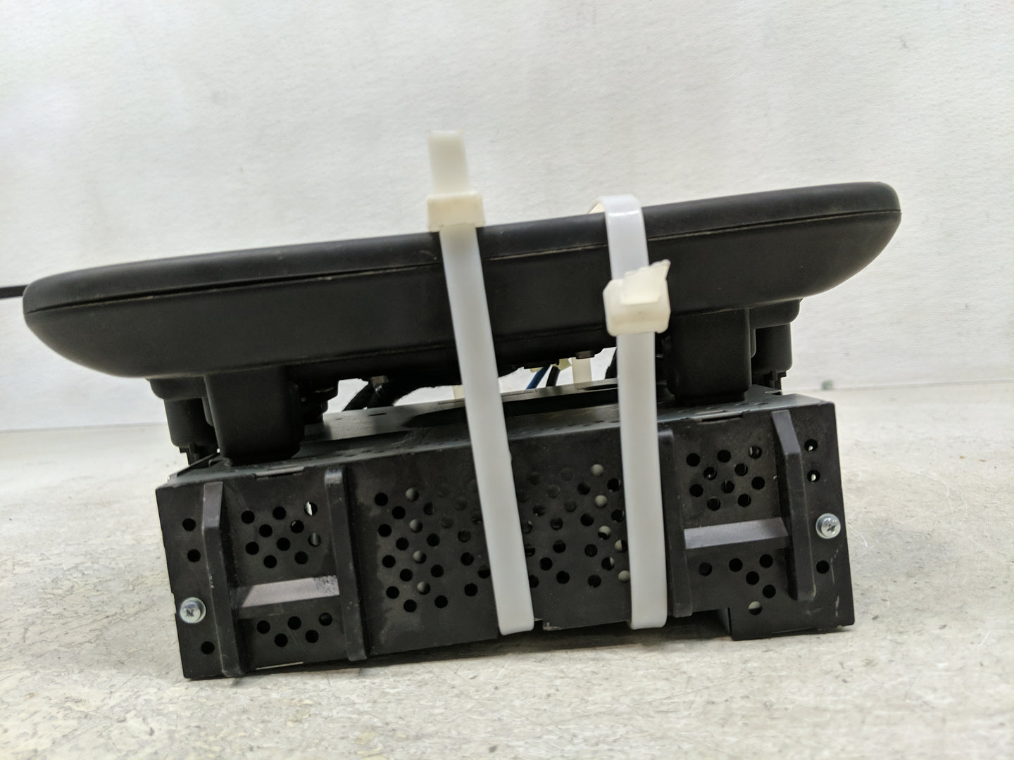 2020 Chevrolet Malibu Radio AM FM Cd Player Receiver Replacement P/N:84799542 Fits Fits 2021 2022 OEM Used Auto Parts - Oemu