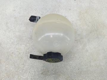 2016 Chevrolet Malibu Radiator Coolant Overflow Expansion Tank Bottle