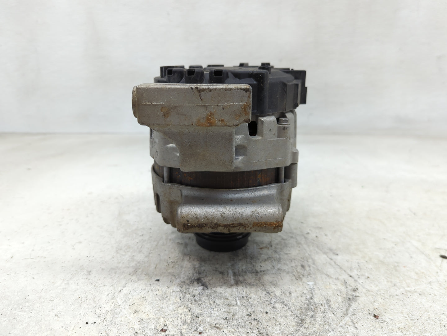 2019-2021 Chevrolet Malibu Alternator Replacement Generator Charging Assembly Engine OEM P/N:588113949 13532106 Fits OEM Use