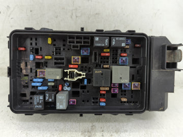 2019-2021 Chevrolet Malibu Fusebox Fuse Box Panel Relay Module P/N:84586305-02 Fits Fits 2019 2020 2021 OEM Used Auto Parts