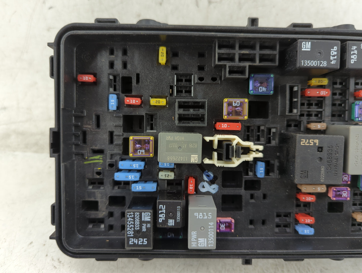 2019-2021 Chevrolet Malibu Fusebox Fuse Box Panel Relay Module P/N:84586305-02 Fits Fits 2019 2020 2021 OEM Used Auto Parts 