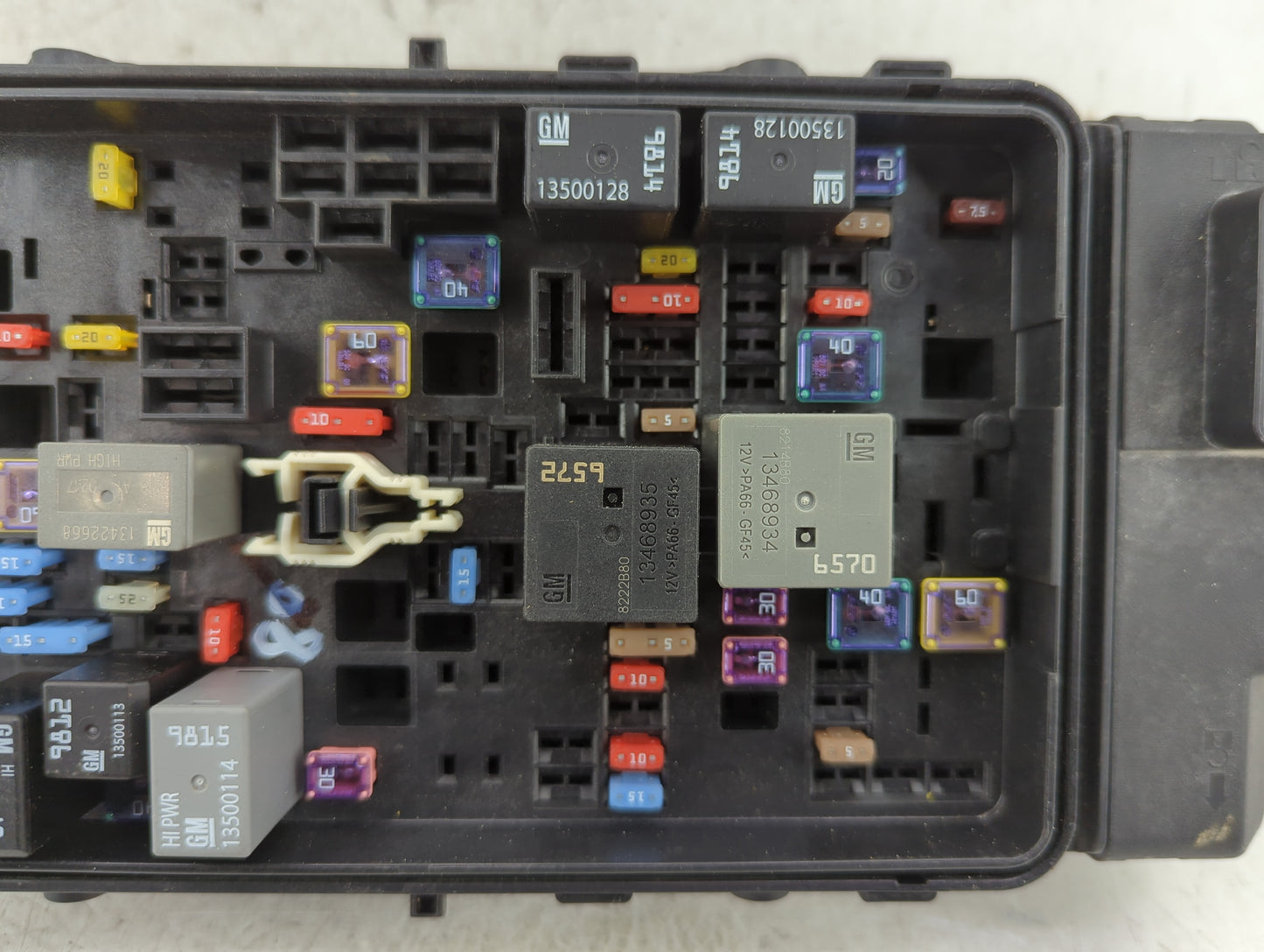 2019-2021 Chevrolet Malibu Fusebox Fuse Box Panel Relay Module P/N:84586305-02 Fits Fits 2019 2020 2021 OEM Used Auto Parts 