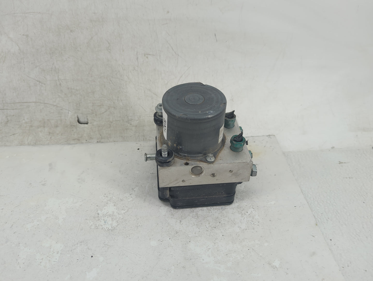 2019-2021 Chevrolet Malibu ABS Pump Control Module Replacement Fits Fits 2019 2020 2021 OEM Used Auto Parts - Oemusedautopar