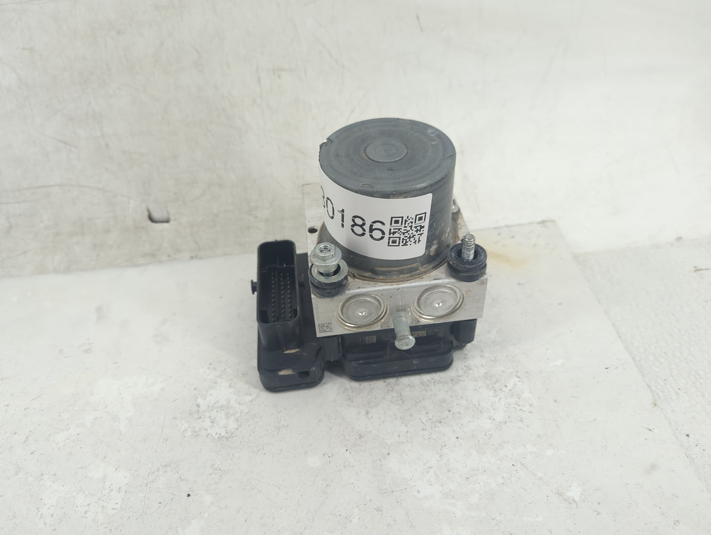 2019-2021 Chevrolet Malibu ABS Pump Control Module Replacement Fits Fits 2019 2020 2021 OEM Used Auto Parts - Oemusedautopar