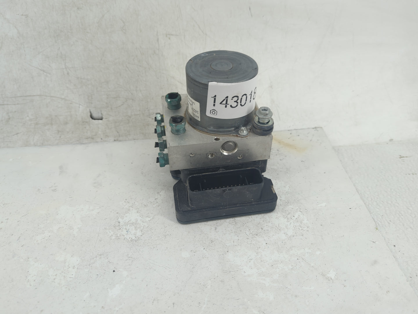 2019-2021 Chevrolet Malibu ABS Pump Control Module Replacement Fits Fits 2019 2020 2021 OEM Used Auto Parts - Oemusedautopar