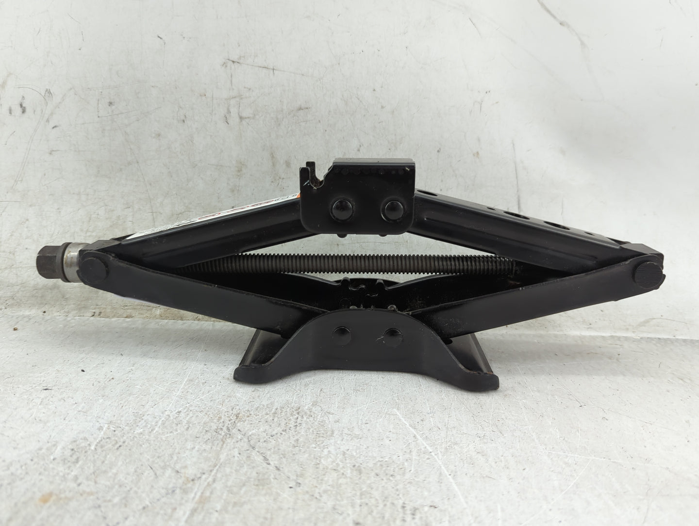 2020 Chevrolet Malibu Spare Scissor Car Jack 1431710 - Oemusedautoparts1.com