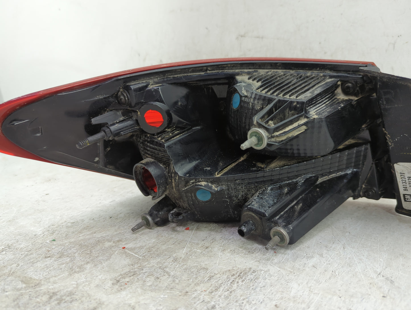 2016-2021 Chevrolet Malibu Tail Light Assembly Passenger Right OEM P/N:84132377 Fits Fits 2016 2017 2018 2019 2020 2021 OEM 