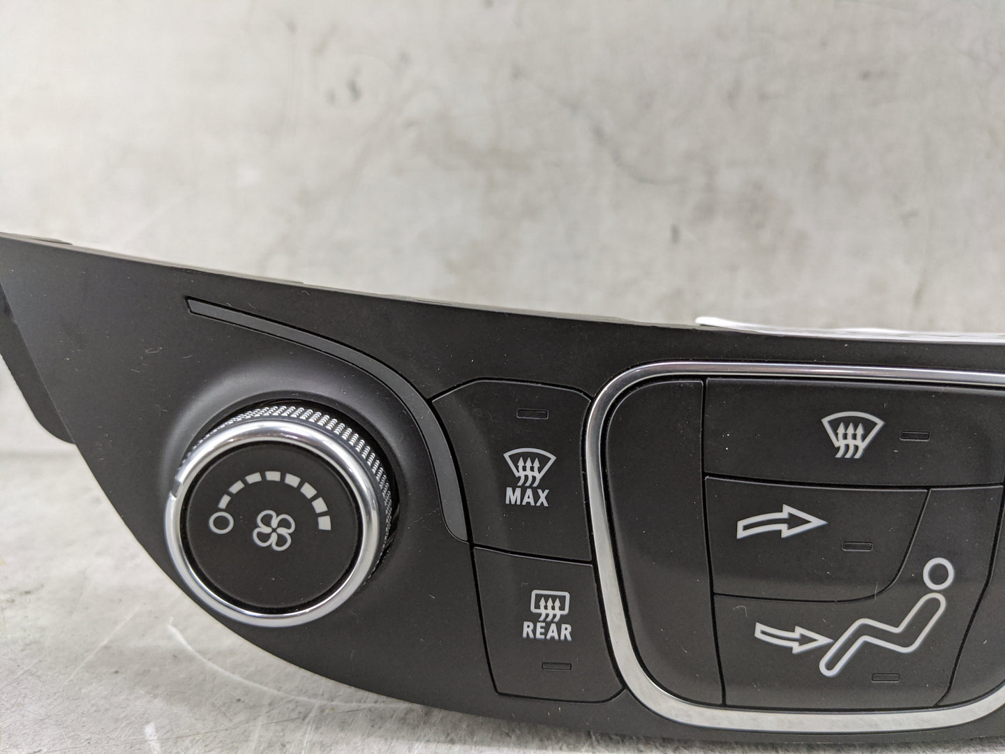 2019-2021 Chevrolet Malibu Climate Control Module Temperature AC/Heater Replacement P/N:84426651 QFGM4D4A Fits Fits 2019 202