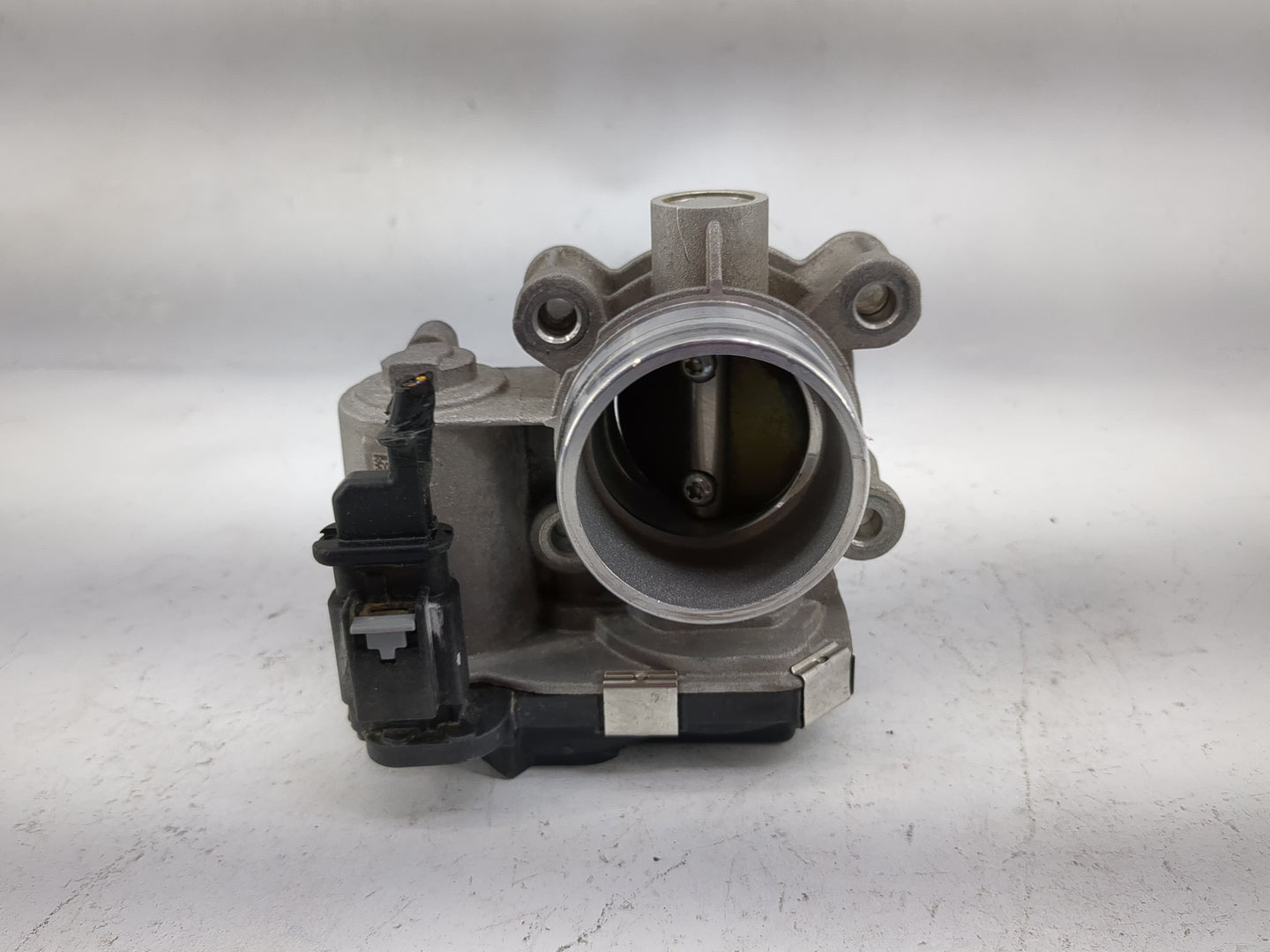 2016-2021 Chevrolet Malibu Throttle Body P/N:12671379AA Fits Fits 2016 2017 2018 2019 2020 2021 2022 OEM Used Auto Parts - O
