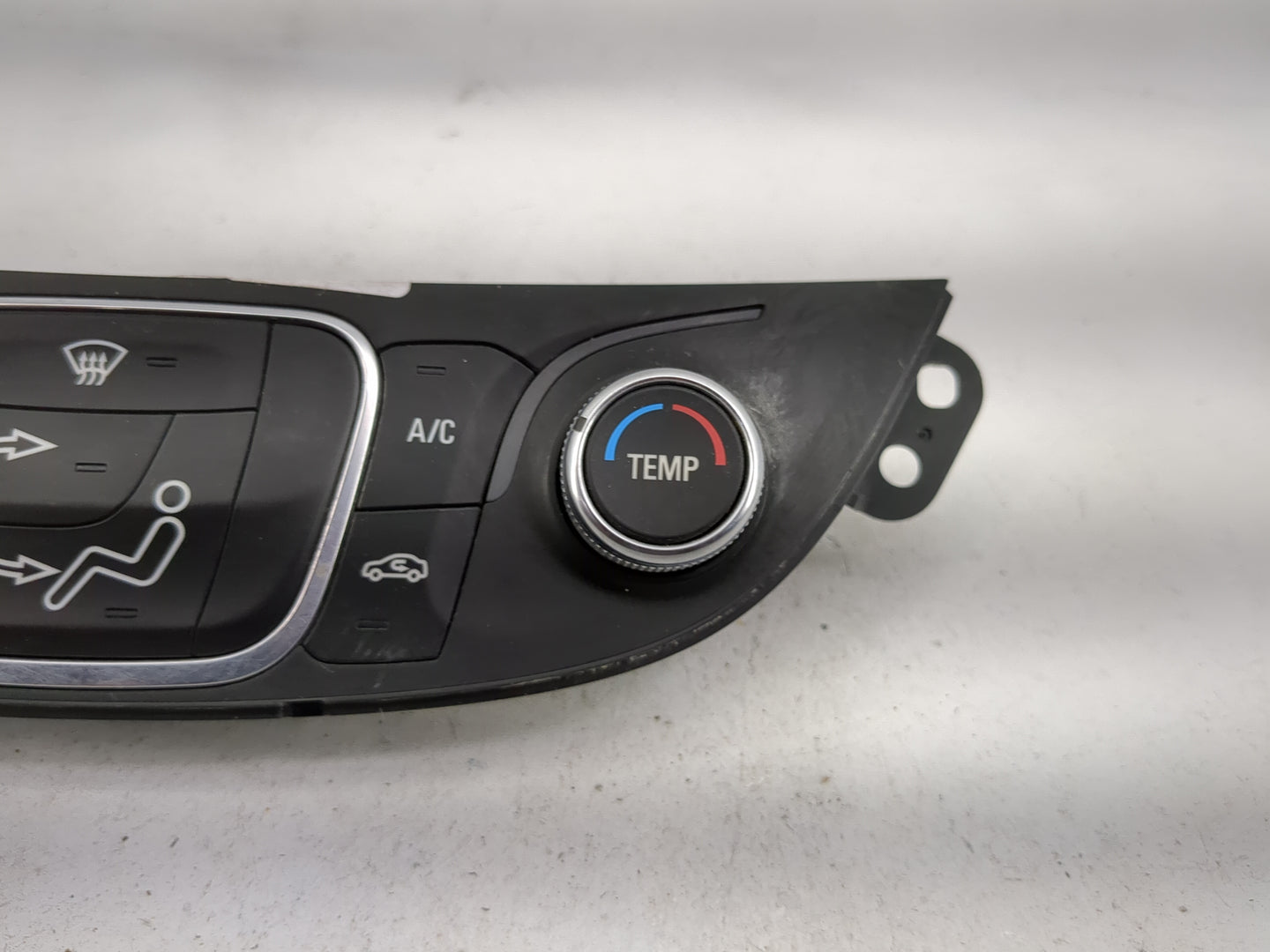 2019-2021 Chevrolet Malibu Climate Control Module Temperature AC/Heater Replacement P/N:84426651 7370200000000X Fits OEM Use