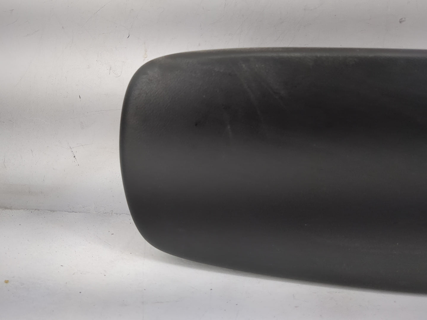 2020 Chevrolet Malibu Center Console Armrest Cover Lid P/N:22819 125-040 Fits OEM Used Auto Parts - Oemusedautoparts1.com