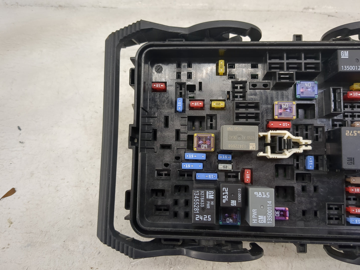 2019-2021 Chevrolet Malibu Fusebox Fuse Box Panel Relay Module P/N:84586305 13500128, 13500114, 13455281 Fits Fits 2019 2020