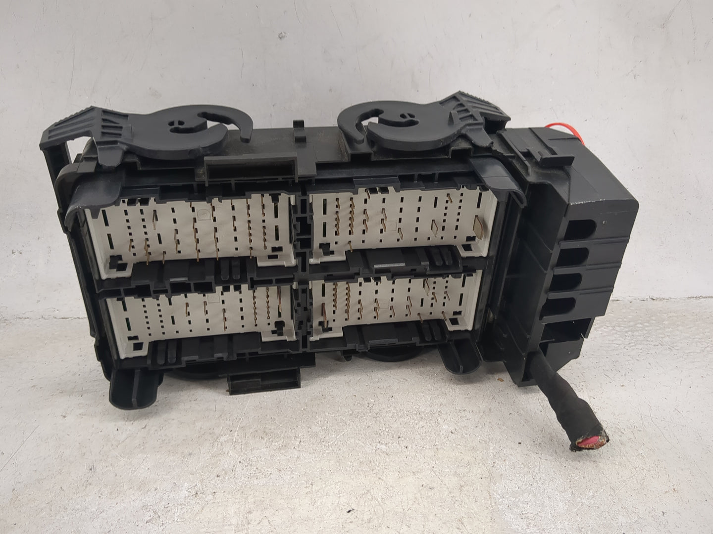 2019-2021 Chevrolet Malibu Fusebox Fuse Box Panel Relay Module P/N:84586305 13500128, 13500114, 13455281 Fits Fits 2019 2020