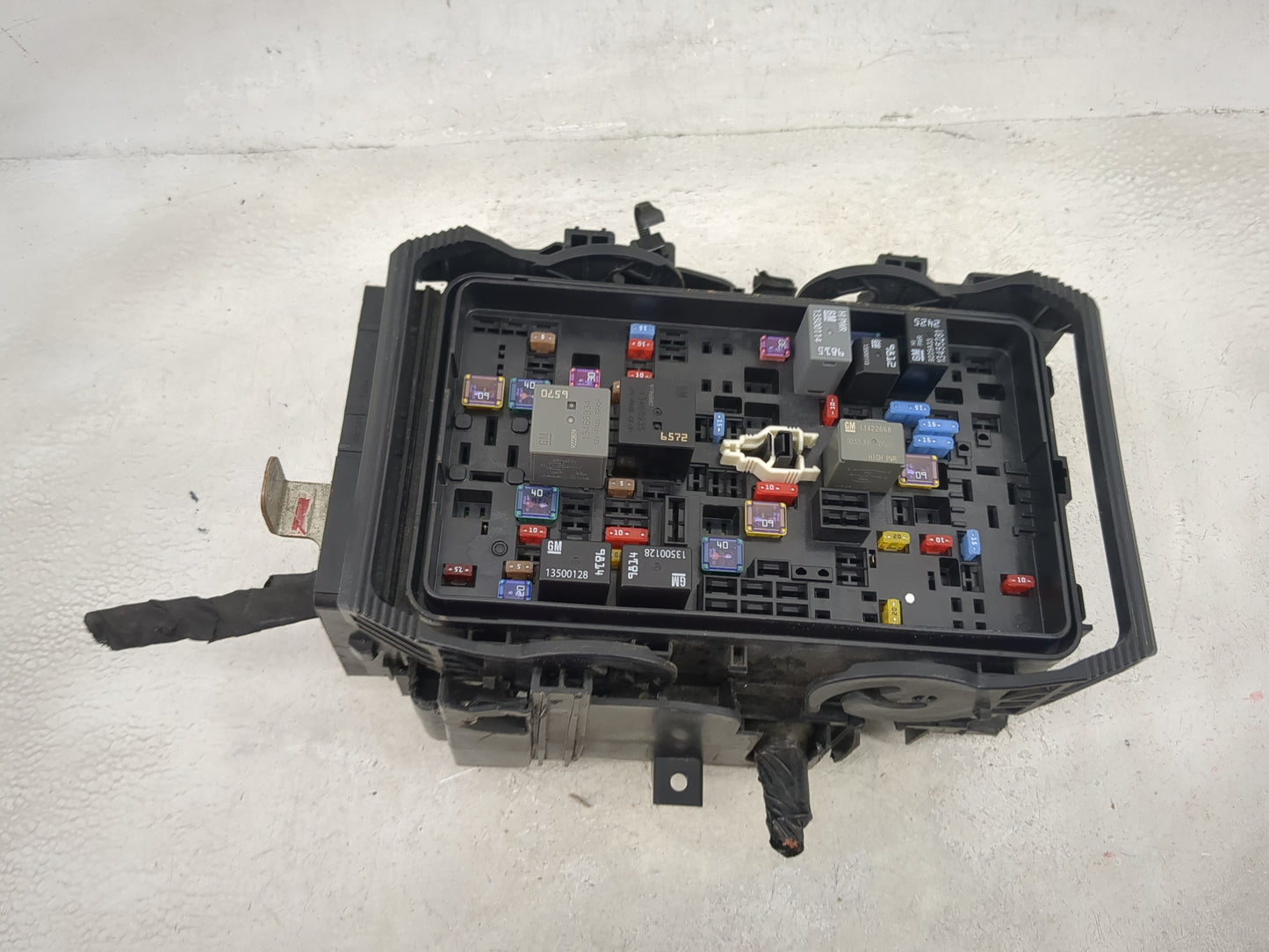 2019-2021 Chevrolet Malibu Fusebox Fuse Box Panel Relay Module P/N:84586305 13500128, 13500114, 13463668 Fits Fits 2019 2020