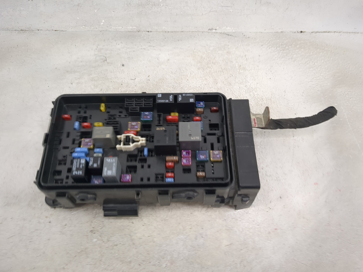 2019-2021 Chevrolet Malibu Fusebox Fuse Box Panel Relay Module P/N:13500128 13455281, 13500114, 13422668 Fits Fits 2019 2020