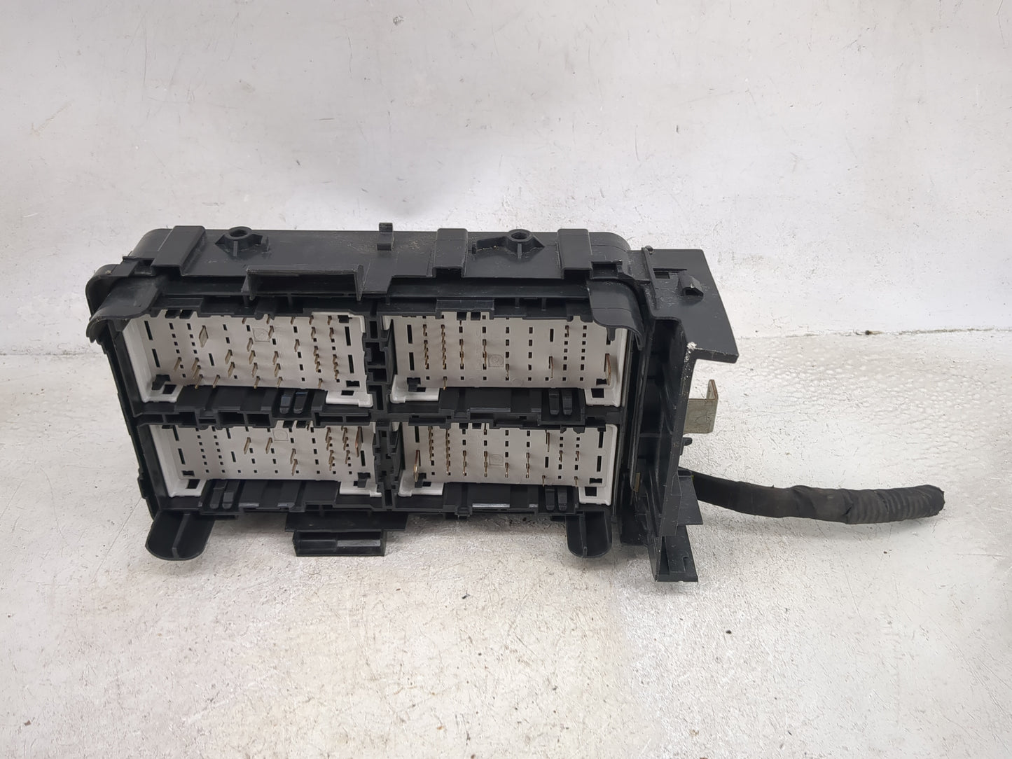 2019-2021 Chevrolet Malibu Fusebox Fuse Box Panel Relay Module P/N:13500128 13455281, 13500114, 13422668 Fits Fits 2019 2020