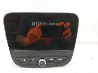 compare product 2020 Chevrolet Malibu Information Radio Display Screen 1499131