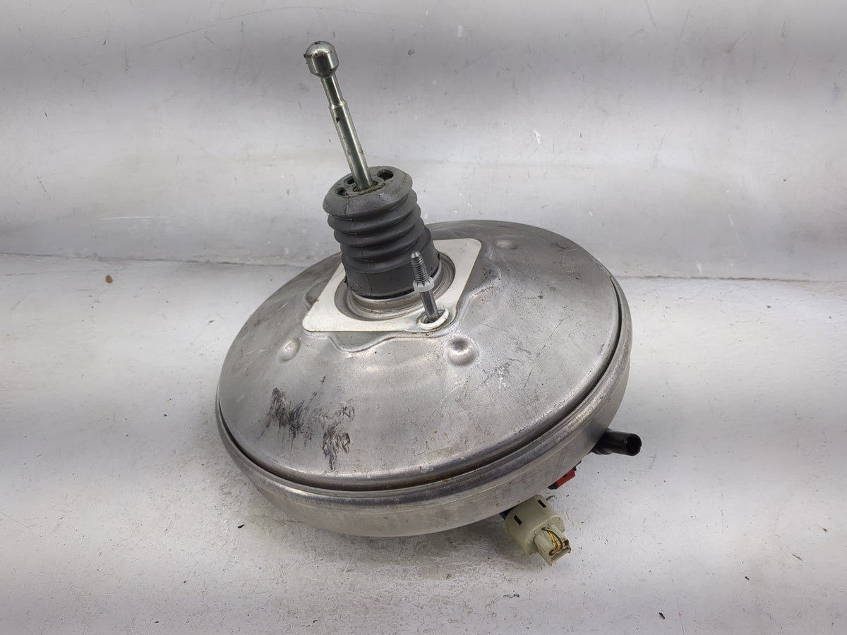 2016-2021 Chevrolet Malibu Power Brake Booster Oem 1500823 - Oemusedautoparts1.com