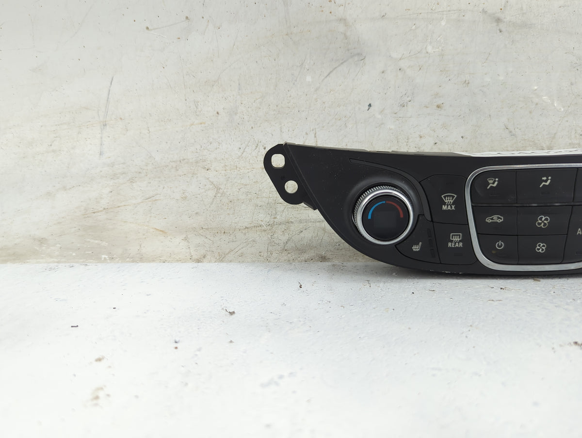 2018-2021 Chevrolet Malibu Climate Control Module Temperature AC/Heater Replacement P/N:84684288 7370200000000X Fits OEM Use