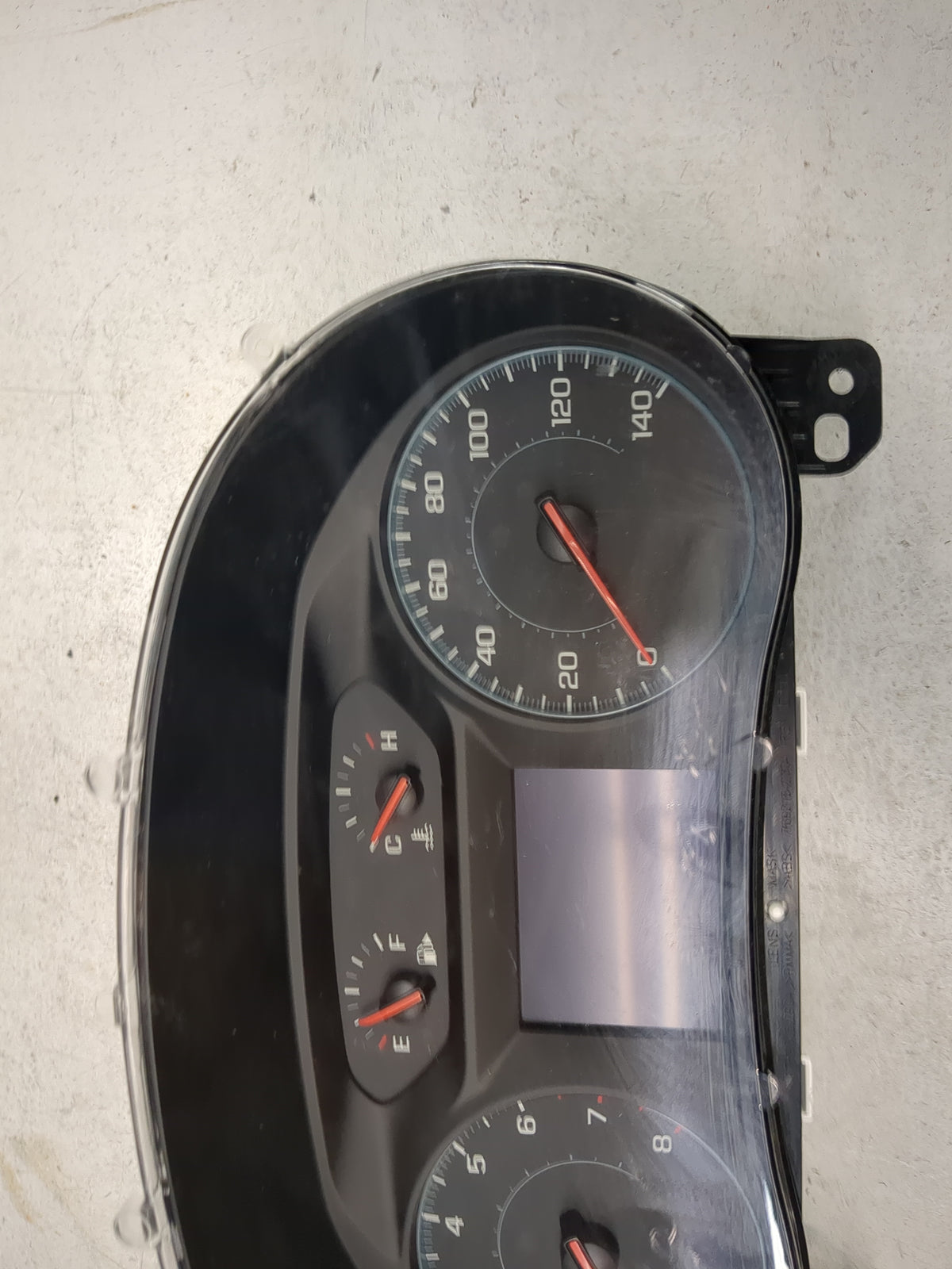2020-2021 Chevrolet Malibu Instrument Cluster Speedometer Gauges P/N:84660724 7110500000000X Miles:68K Fits Fits 2020 2021 O