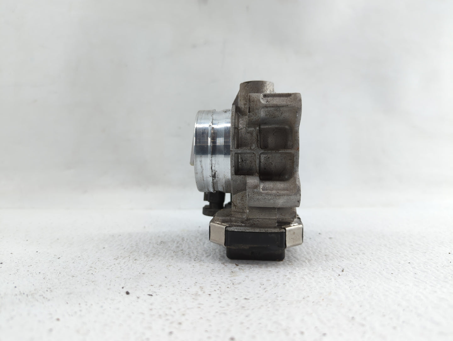 2016-2019 Chevrolet Malibu Throttle Body P/N:12659491BA 12671379AA Fits Fits 2016 2017 2018 2019 OEM Used Auto Parts - Oemus