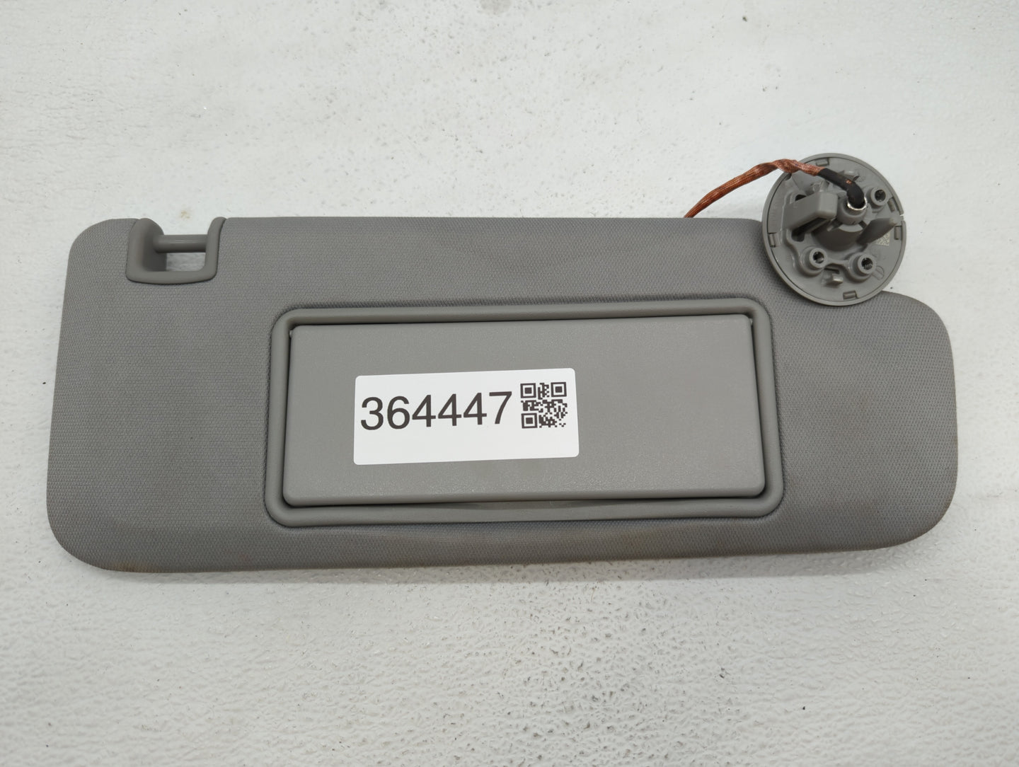 2016-2019 Chevrolet Malibu Sun Visor Shade Replacement Passenger Right Mirror Fits Fits 2016 2017 2018 2019 OEM Used Auto Pa